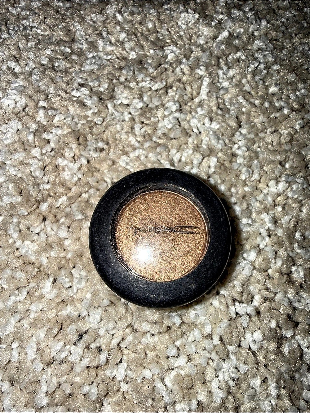 MAC Tempting Eyeshadow Compact in Brown NWT